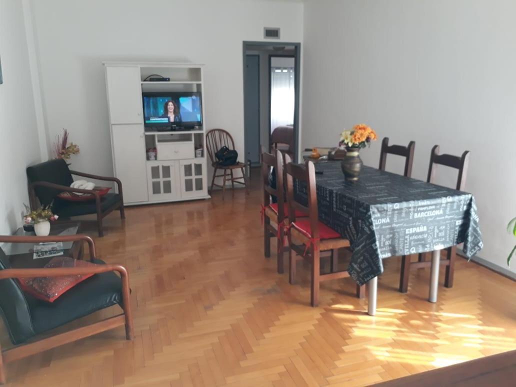 Appartement Apartamento Lautaro à Buenos Aires Extérieur photo